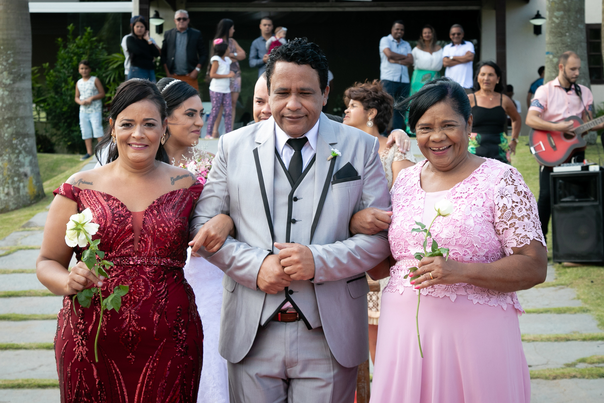 Casamento econômico, na cidade de Poá São Paulo, fotografo de casamento Daniel Moura e Patty Moura da Clique a Dois fotografia, decoração rustica, Noiva de Opala