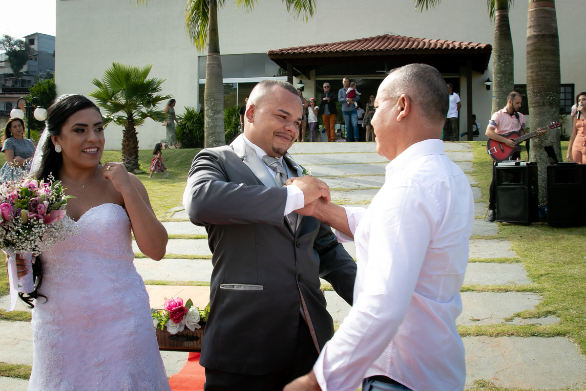 Casamento econômico, na cidade de Poá São Paulo, fotografo de casamento Daniel Moura e Patty Moura da Clique a Dois fotografia, decoração rustica, Noiva de Opala