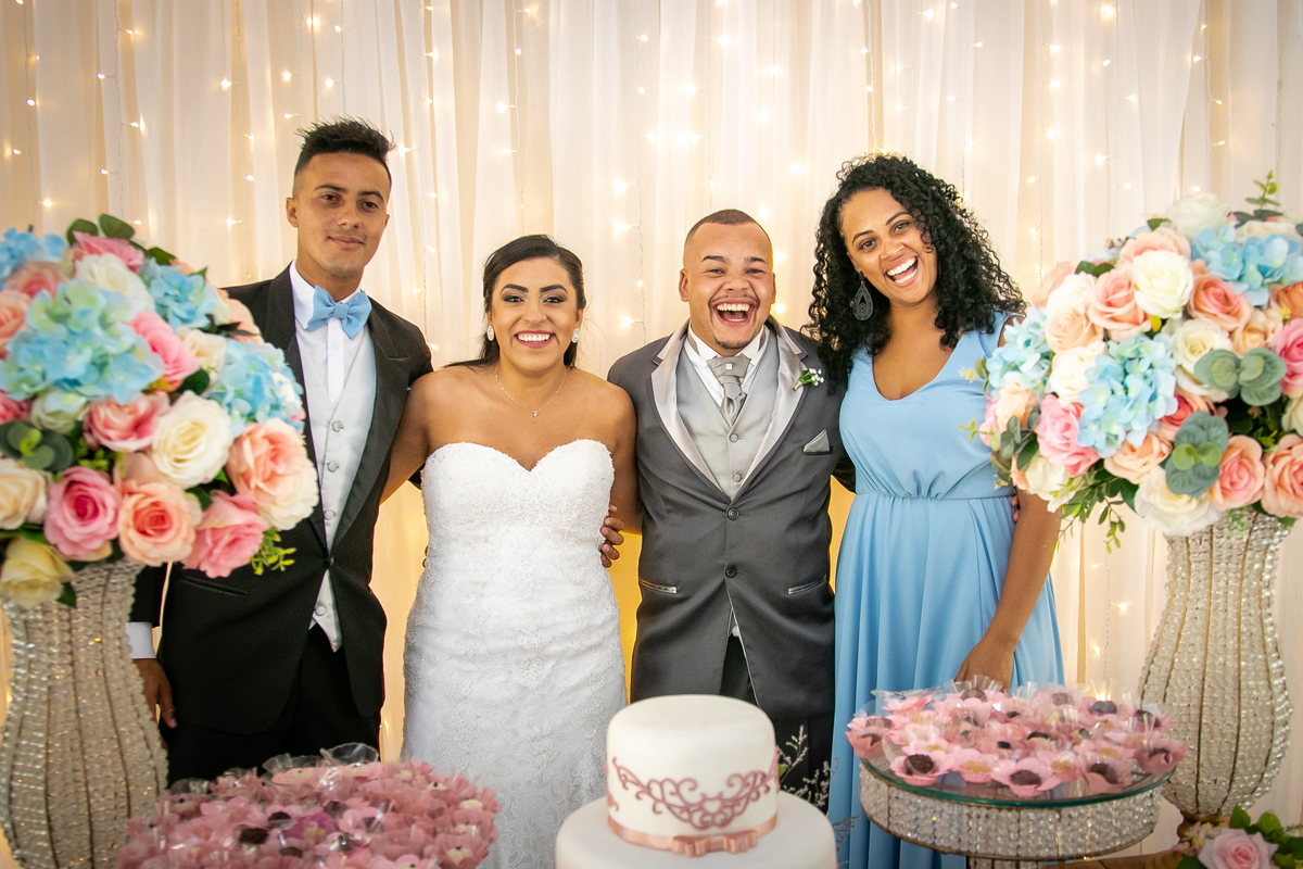Casamento econômico, na cidade de Poá São Paulo, fotografo de casamento Daniel Moura e Patty Moura da Clique a Dois fotografia, decoração rustica, Noiva de Opala