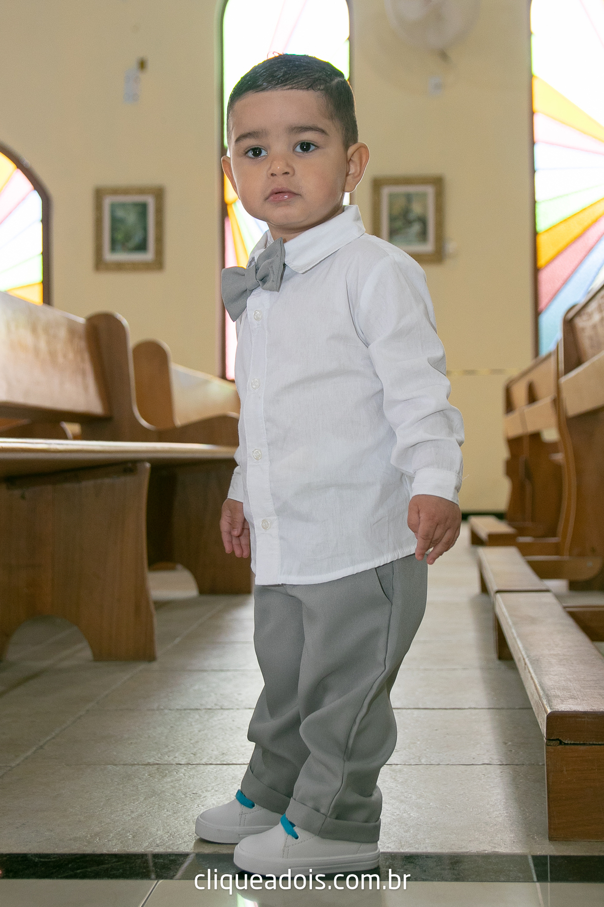 Fotografar batizados é sempre emocionante. Confira os melhores trabalhos com cerimônias de batismo do fotógrafo de famílias Daniel Moura, Batizado Paróquia Santa Cruz e Santa Margarida D'Youville