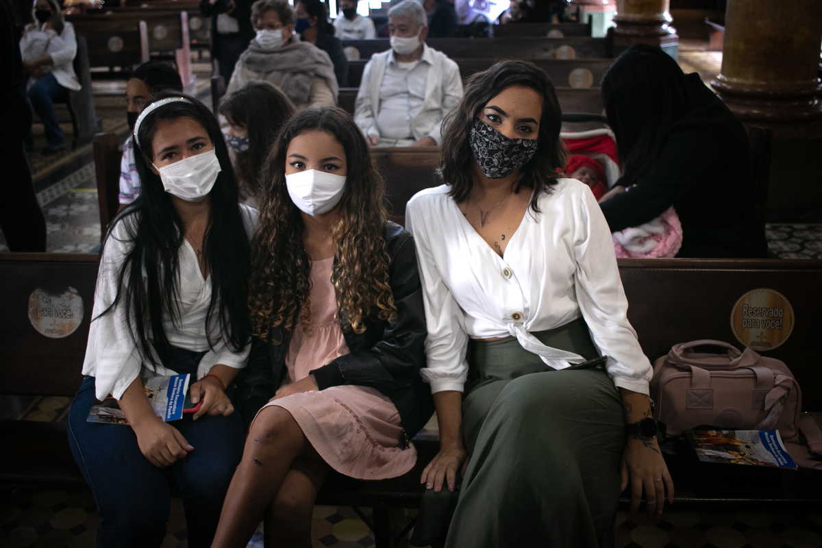 Fotografar batizados é sempre emocionante. Confira os melhores trabalhos com cerimônias de batismo do fotógrafo de famílias Daniel Moura