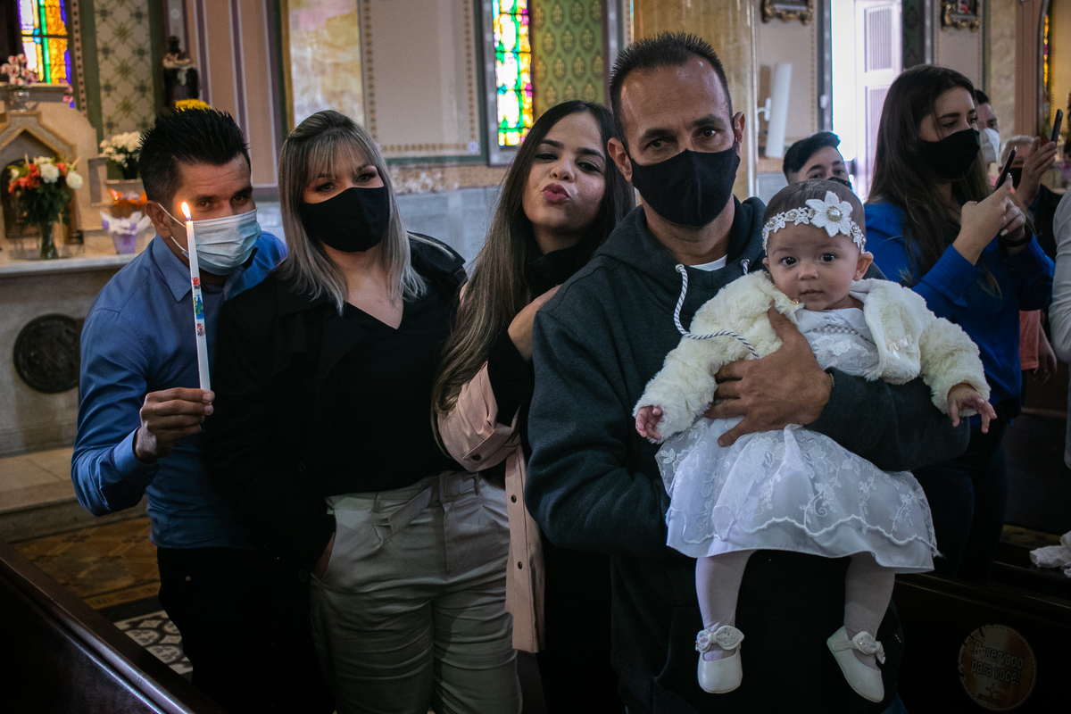Fotografar batizados é sempre emocionante. Confira os melhores trabalhos com cerimônias de batismo do fotógrafo de famílias Daniel Moura