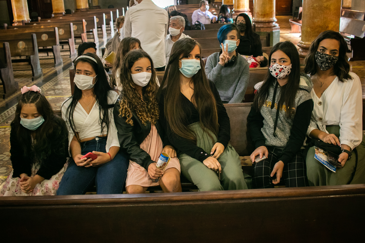 Fotografar batizados é sempre emocionante. Confira os melhores trabalhos com cerimônias de batismo do fotógrafo de famílias Daniel Moura