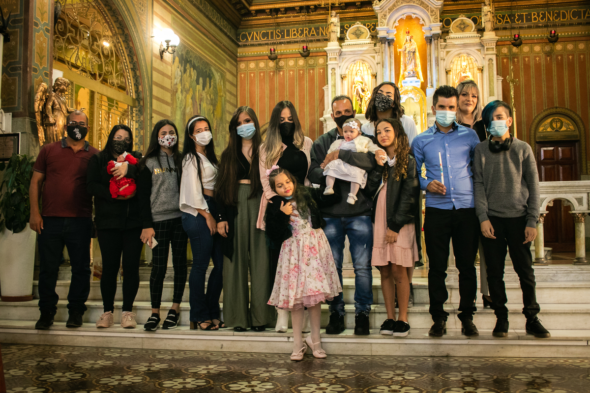 Fotografar batizados é sempre emocionante. Confira os melhores trabalhos com cerimônias de batismo do fotógrafo de famílias Daniel Moura