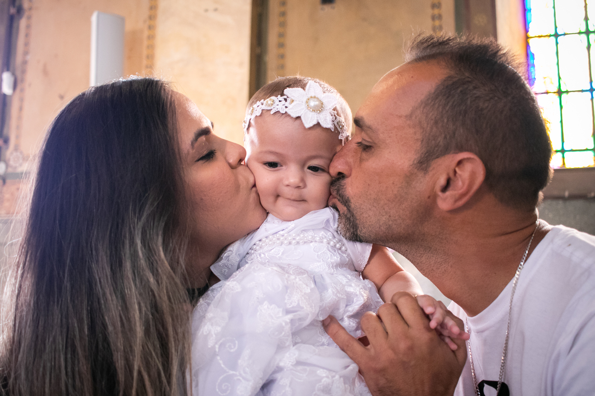 Fotografar batizados é sempre emocionante. Confira os melhores trabalhos com cerimônias de batismo do fotógrafo de famílias Daniel Moura
