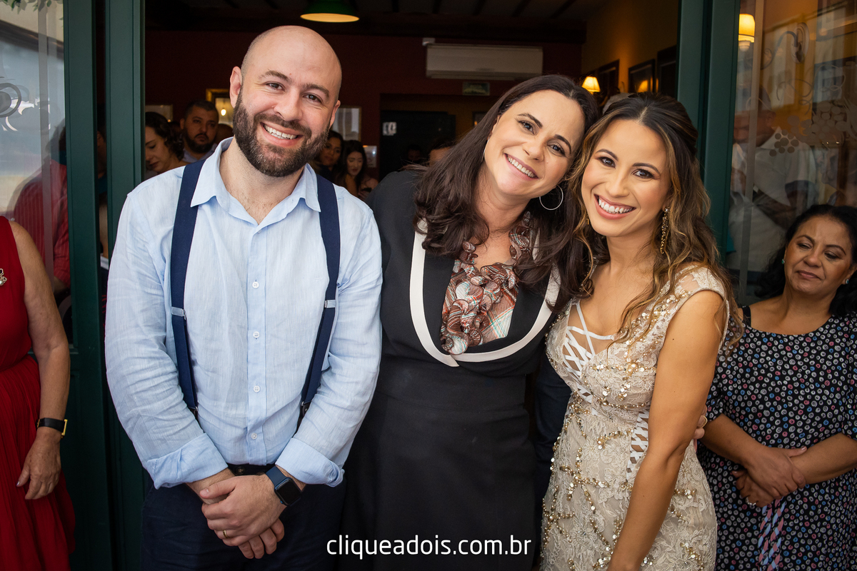 Vestido de noiva luxuoso, Infesta - La infesta 
Infesta (Buffet E Eventos)  - Tatuapé
Lugares para fazer um mini wedding em São Paulo, espaços menores e mais intimistas. Casamento sofisticado e muito elegante, fotografado por Daniel Moura e Clique a Dois.