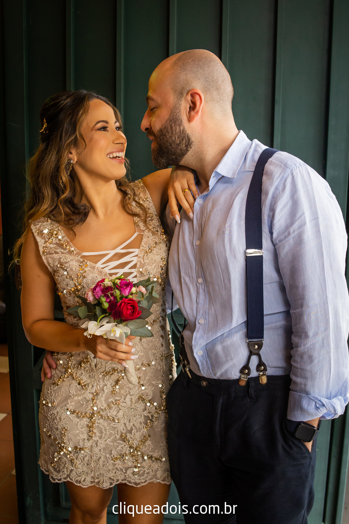 Vestido de noiva luxuoso, Infesta - La infesta 
Infesta (Buffet E Eventos)  - Tatuapé
Lugares para fazer um mini wedding em São Paulo, espaços menores e mais intimistas. Casamento sofisticado e muito elegante, fotografado por Daniel Moura e Clique a Dois.