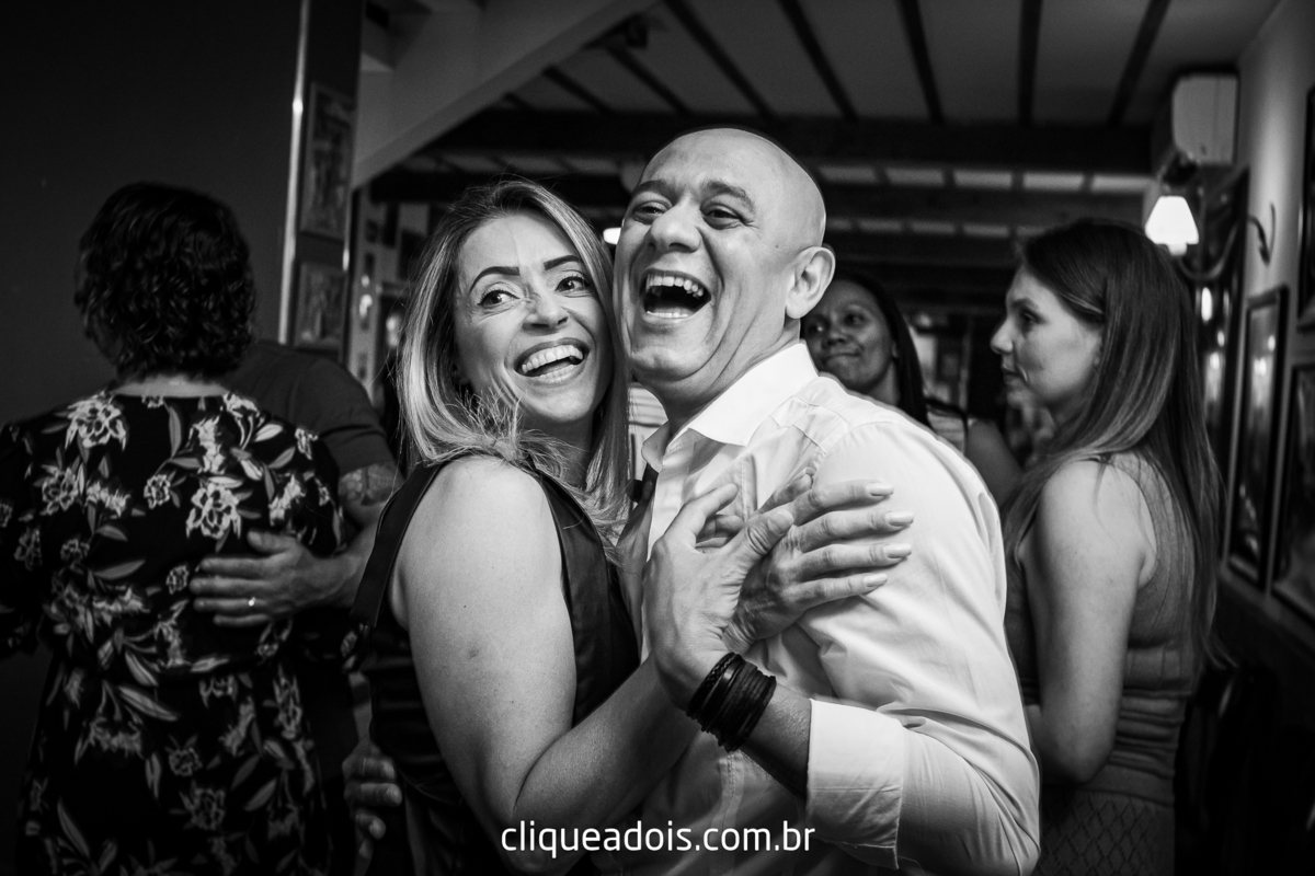 Vestido de noiva luxuoso, Infesta - La infesta 
Infesta (Buffet E Eventos)  - Tatuapé
Lugares para fazer um mini wedding em São Paulo, espaços menores e mais intimistas. Casamento sofisticado e muito elegante, fotografado por Daniel Moura e Clique a Dois.