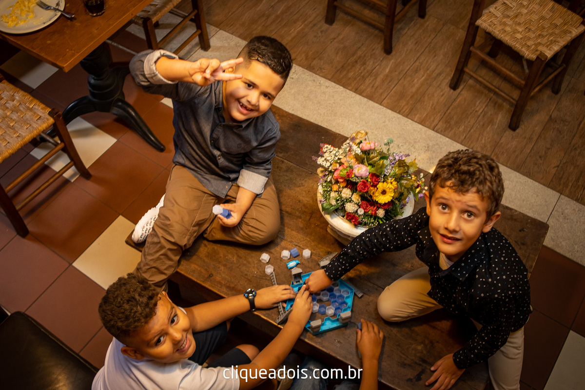 Vestido de noiva luxuoso, Infesta - La infesta 
Infesta (Buffet E Eventos)  - Tatuapé
Lugares para fazer um mini wedding em São Paulo, espaços menores e mais intimistas. Casamento sofisticado e muito elegante, fotografado por Daniel Moura e Clique a Dois.