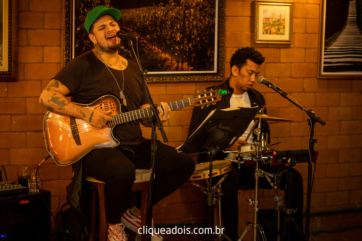 Vestido de noiva luxuoso, Infesta - La infesta 
Infesta (Buffet E Eventos)  - Tatuapé
Lugares para fazer um mini wedding em São Paulo, espaços menores e mais intimistas. Casamento sofisticado e muito elegante, fotografado por Daniel Moura e Clique a Dois.