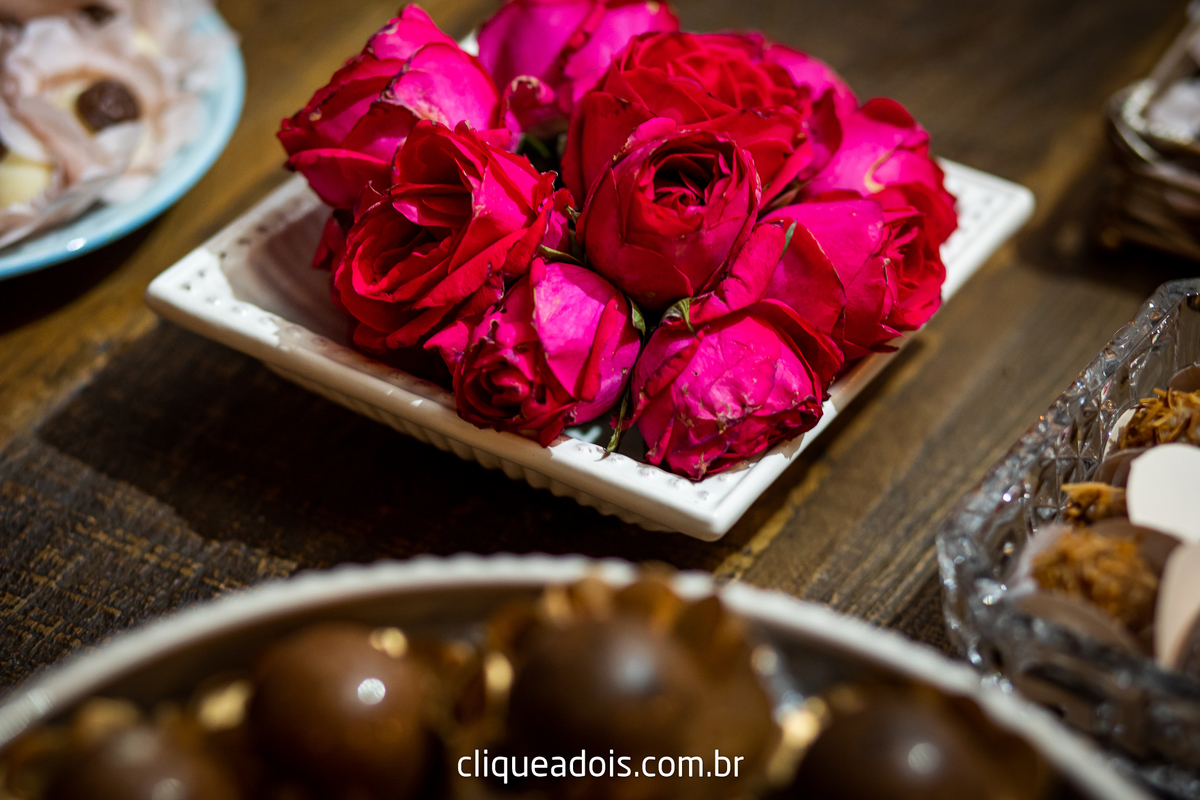 Vestido de noiva luxuoso, Infesta - La infesta 
Infesta (Buffet E Eventos)  - Tatuapé
Lugares para fazer um mini wedding em São Paulo, espaços menores e mais intimistas. Casamento sofisticado e muito elegante, fotografado por Daniel Moura e Clique a Dois.