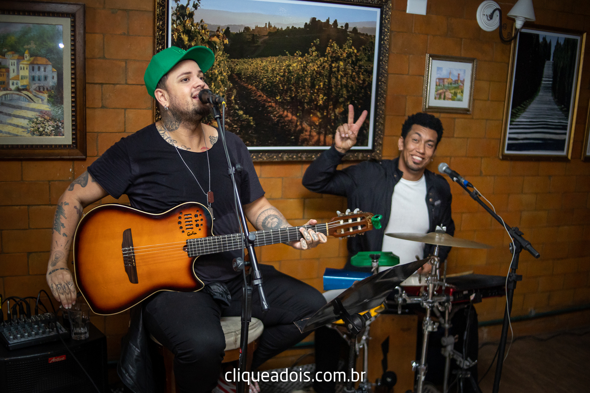 Vestido de noiva luxuoso, festa dos noivos
Infesta (Buffet E Eventos)  - Tatuapé
Lugares para fazer um mini wedding em São Paulo, espaços menores e mais intimistas. Casamento sofisticado e muito elegante, fotografado por Daniel Moura e Clique a Dois.