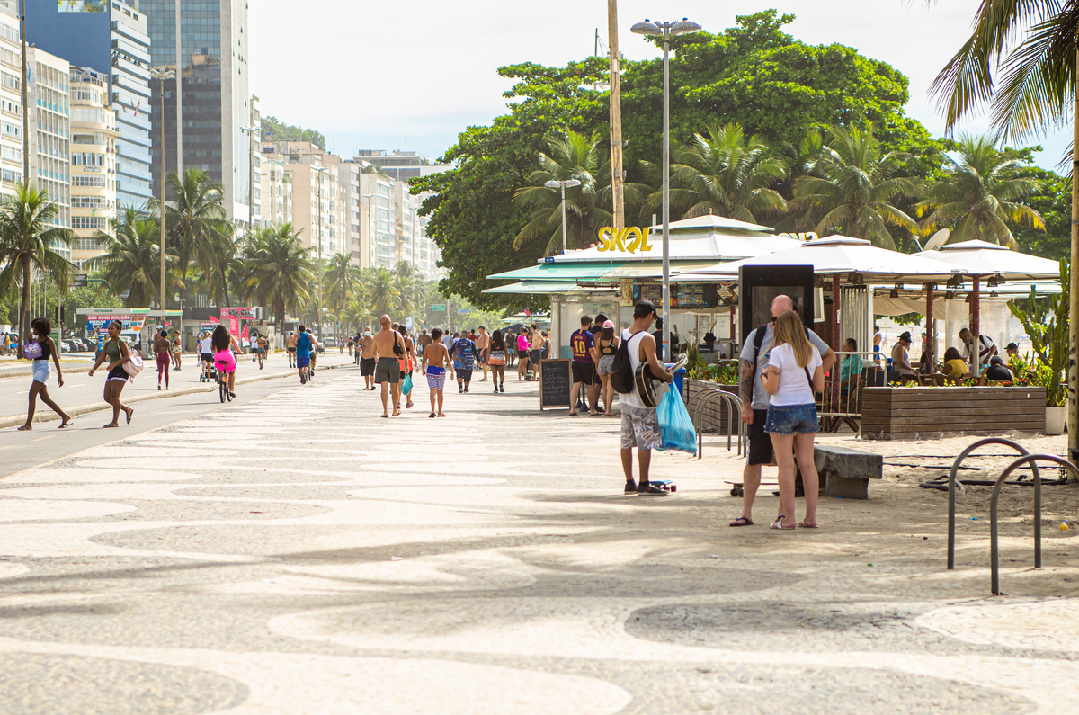 UM TOQUE NO SEU OLHAR ARIANE SCHMITZ TATIANA VIEIRA