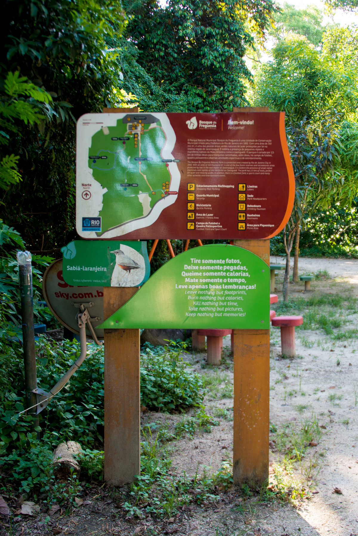 UM TOQUE NO SEU OLHAR ARIANE SCHMITZ TATIANA VIEIRA