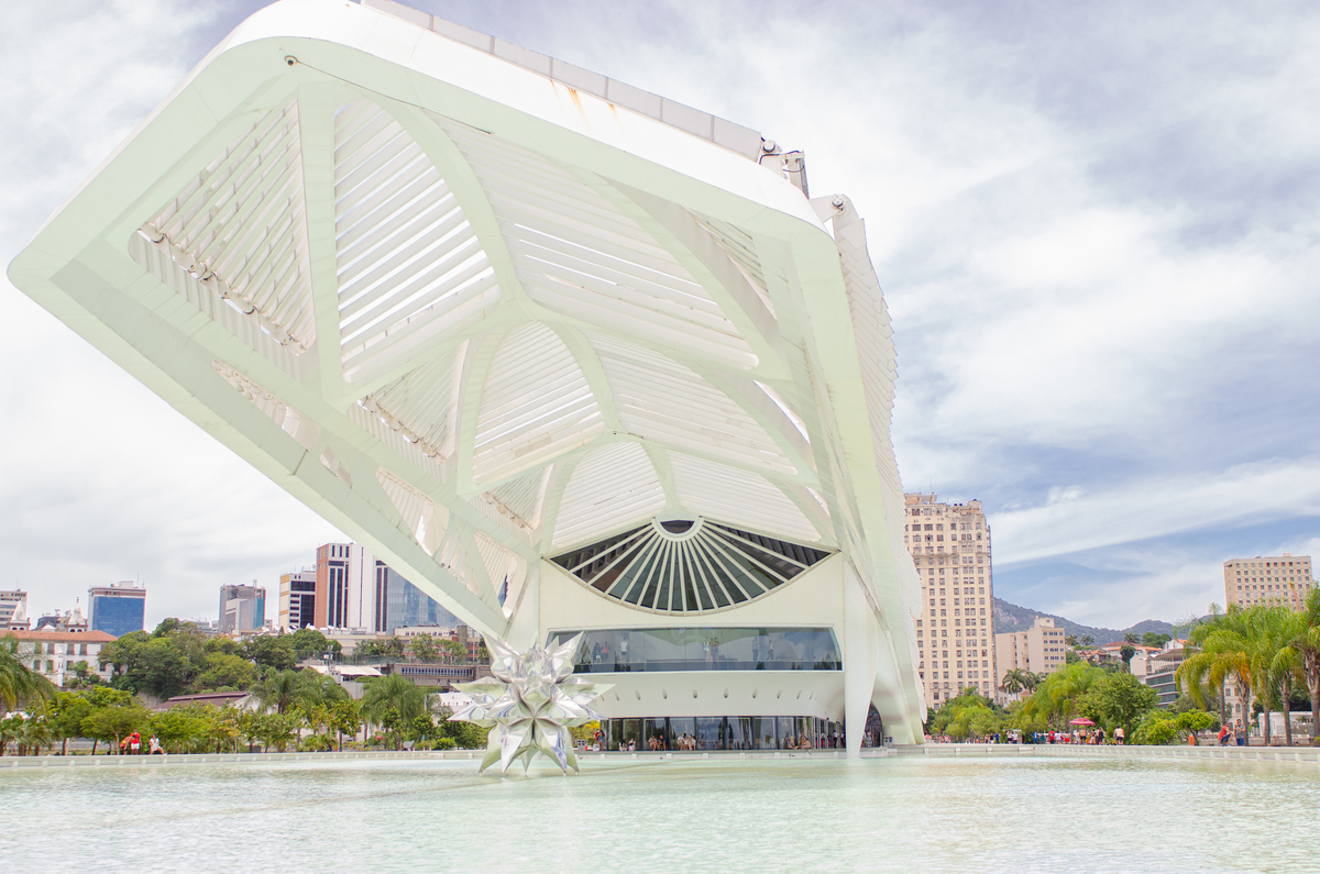 UM TOQUE NO SEU OLHAR ARIANE SCHMITZ TATIANA VIEIRA