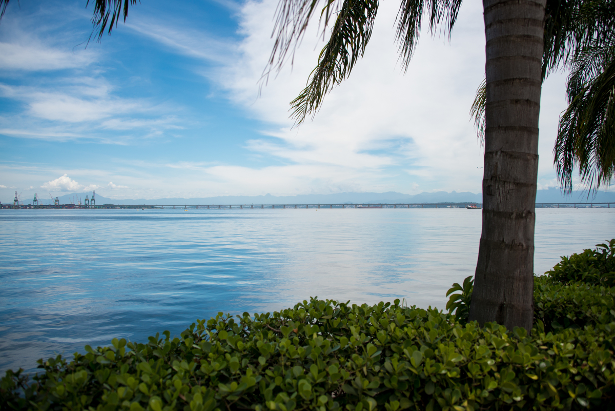 UM TOQUE NO SEU OLHAR ARIANE SCHMITZ TATIANA VIEIRA