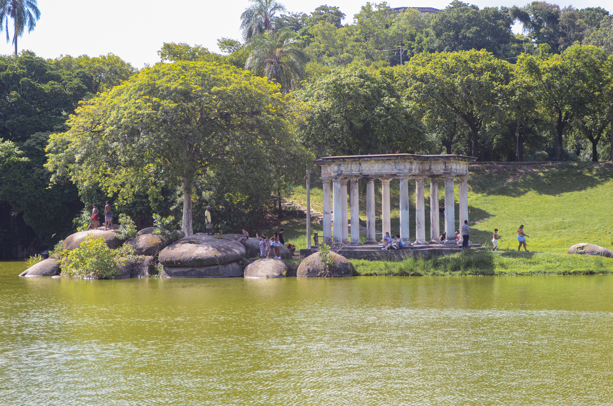 UM TOQUE NO SEU OLHAR ARIANE SCHMITZ TATIANA VIEIRA
