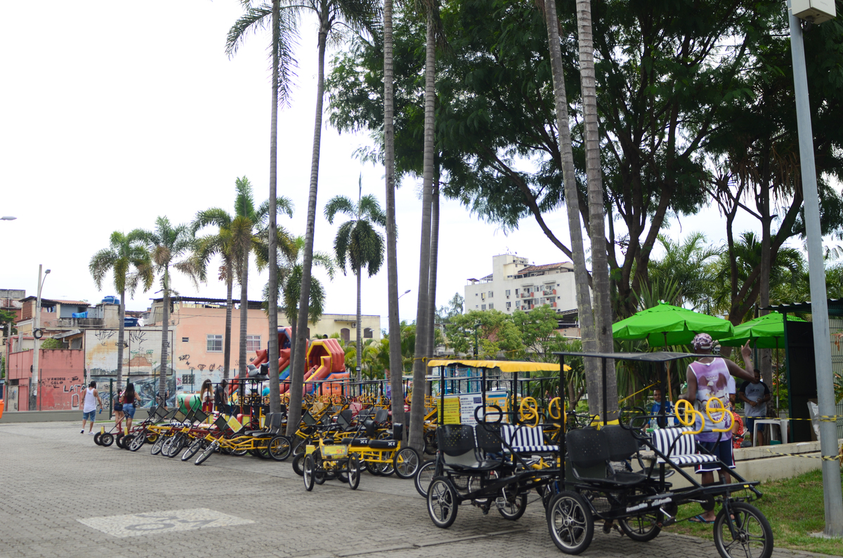 UM TOQUE NO SEU OLHAR ARIANE SCHMITZ TATIANA VIEIRA