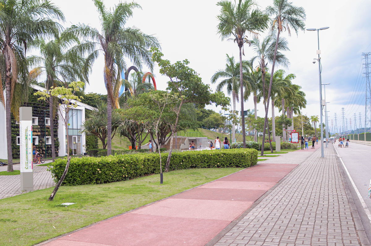 UM TOQUE NO SEU OLHAR ARIANE SCHMITZ TATIANA VIEIRA