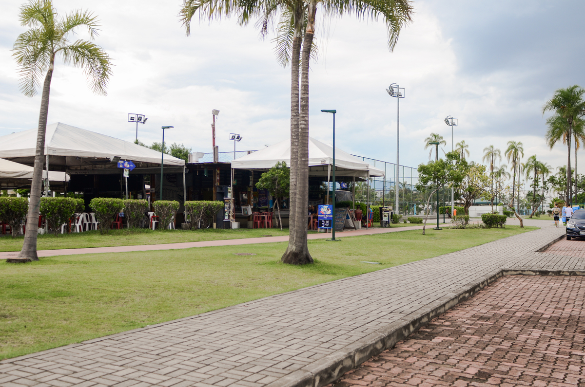 UM TOQUE NO SEU OLHAR ARIANE SCHMITZ TATIANA VIEIRA