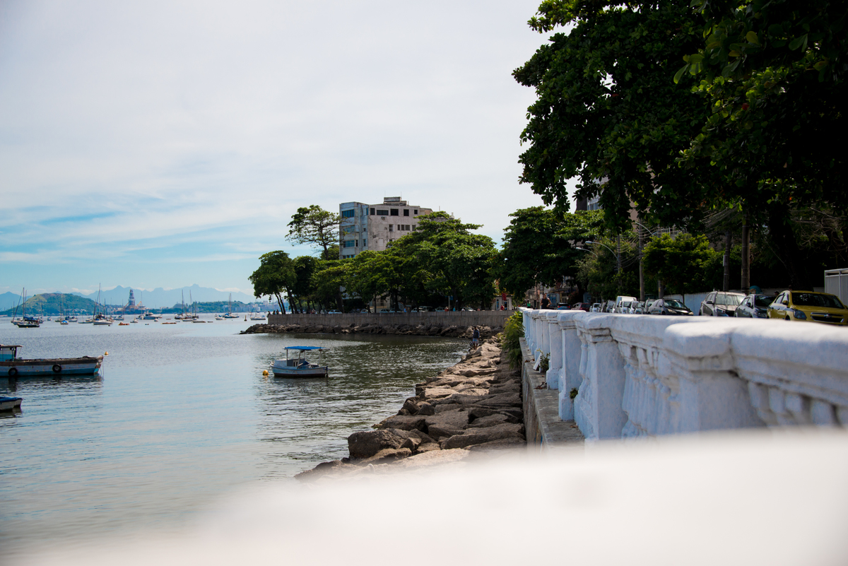 UM TOQUE NO SEU OLHAR ARIANE SCHMITZ TATIANA VIEIRA