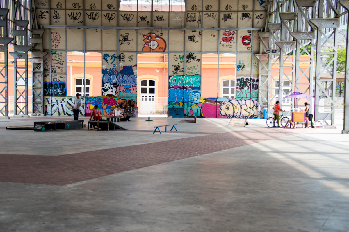 UM TOQUE NO SEU OLHAR ARIANE SCHMITZ TATIANA VIEIRA