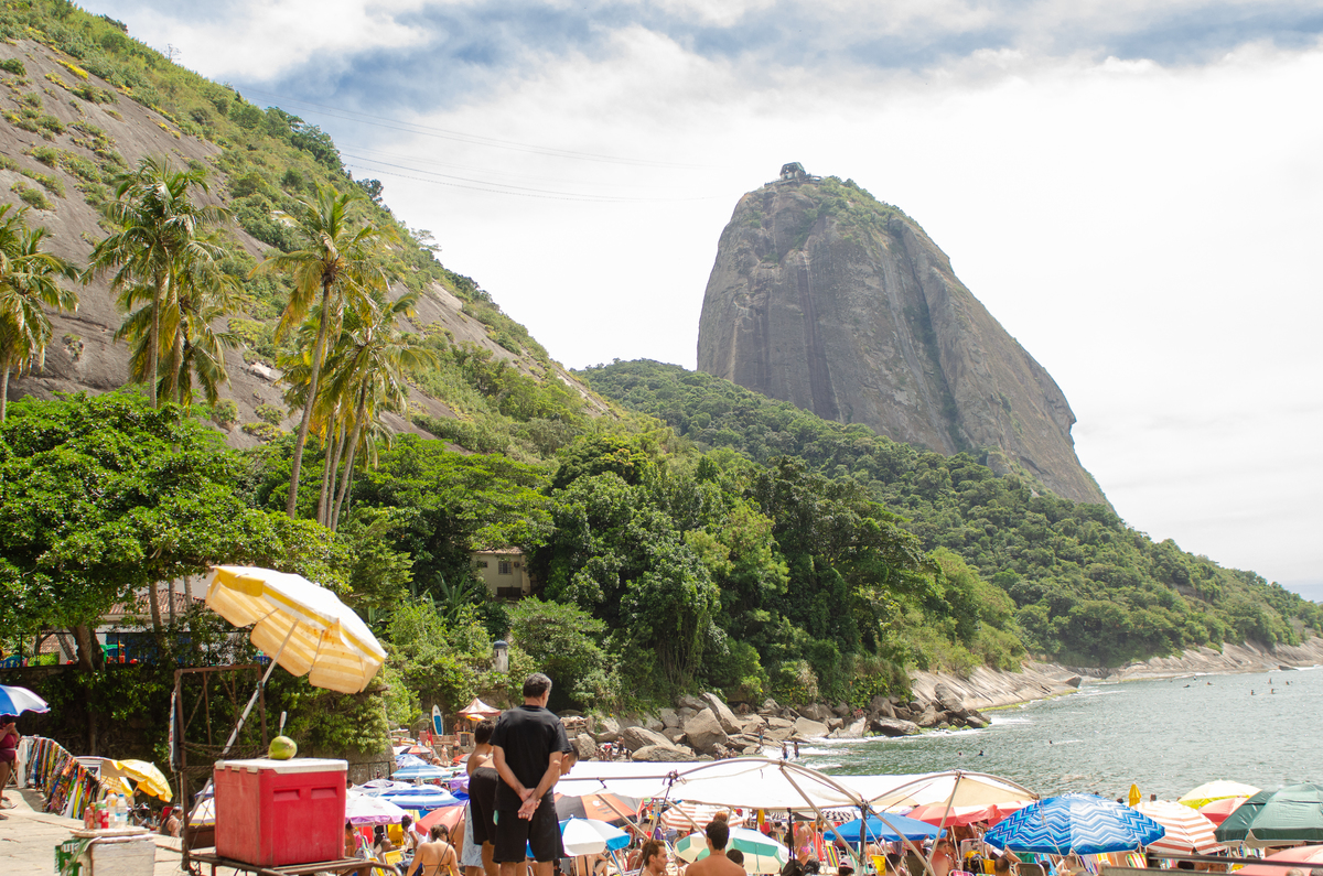 UM TOQUE NO SEU OLHAR ARIANE SCHMITZ TATIANA VIEIRA