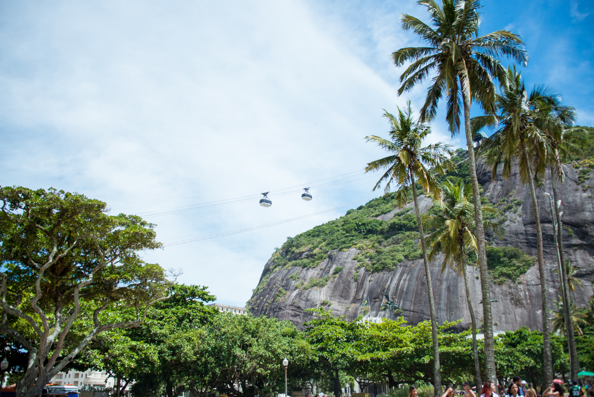 UM TOQUE NO SEU OLHAR ARIANE SCHMITZ TATIANA VIEIRA
