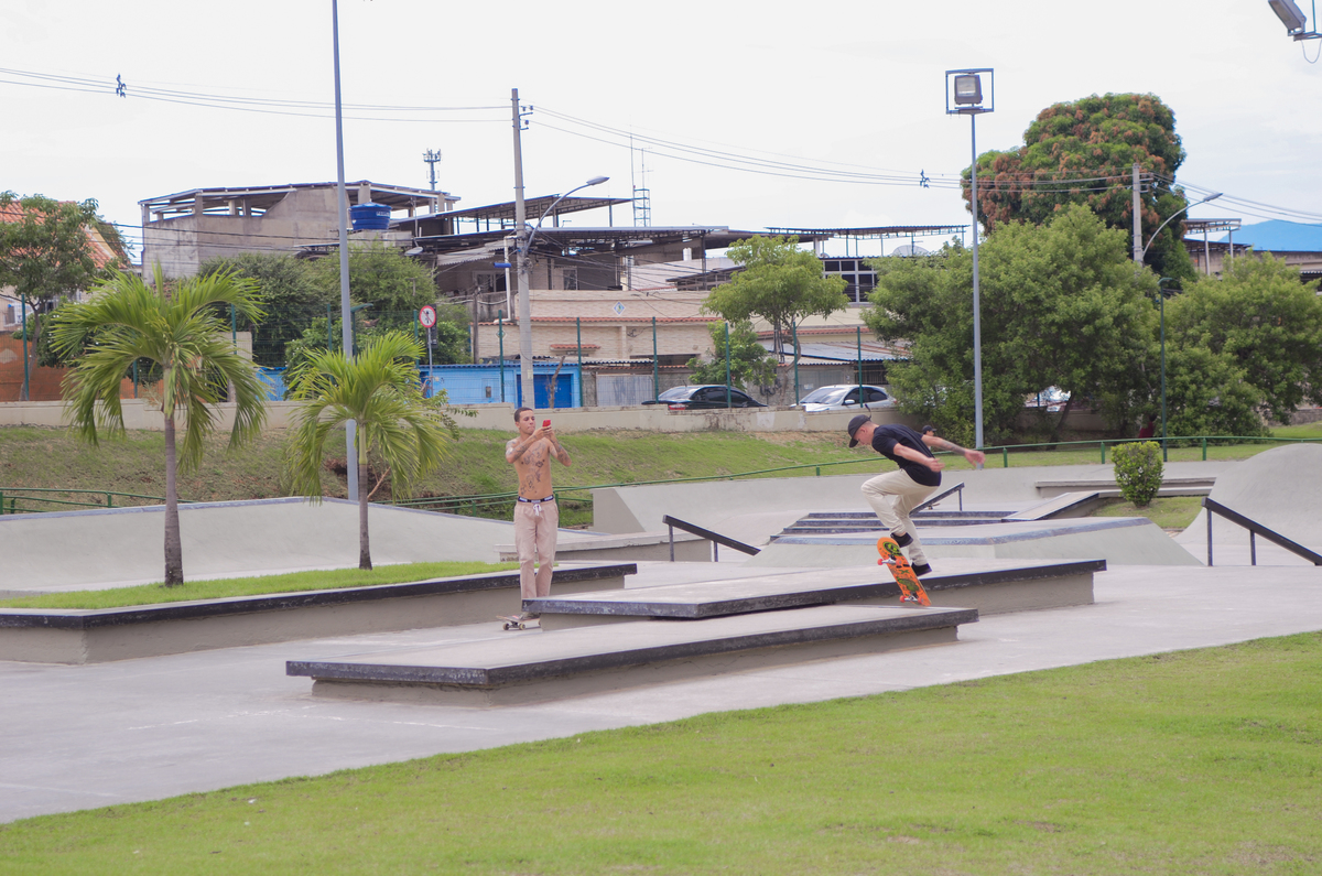 UM TOQUE NO SEU OLHAR ARIANE SCHMITZ TATIANA VIEIRA