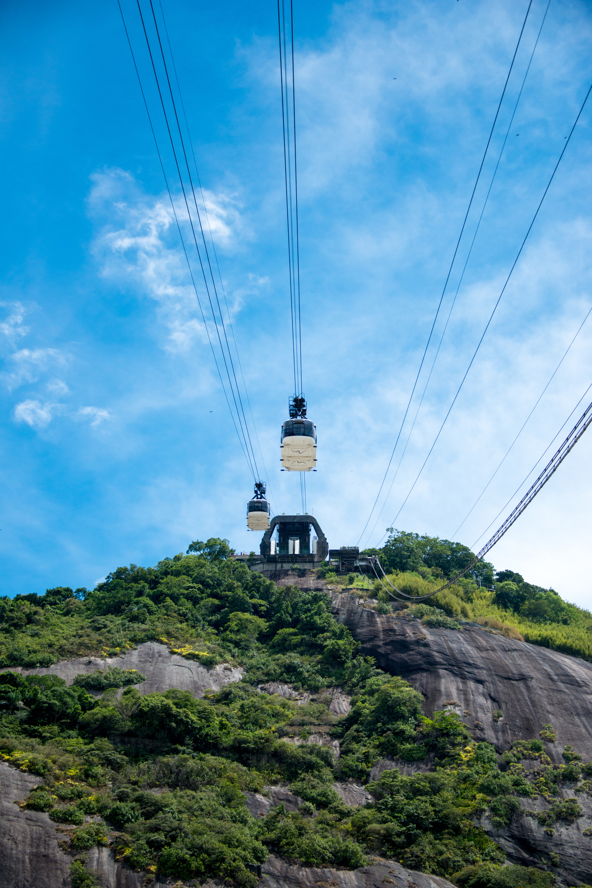 UM TOQUE NO SEU OLHAR ARIANE SCHMITZ TATIANA VIEIRA