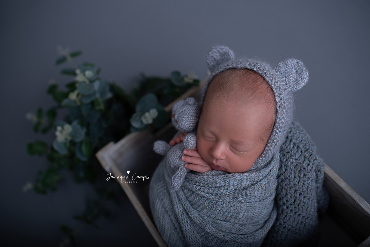 Ensaio newborn cinza