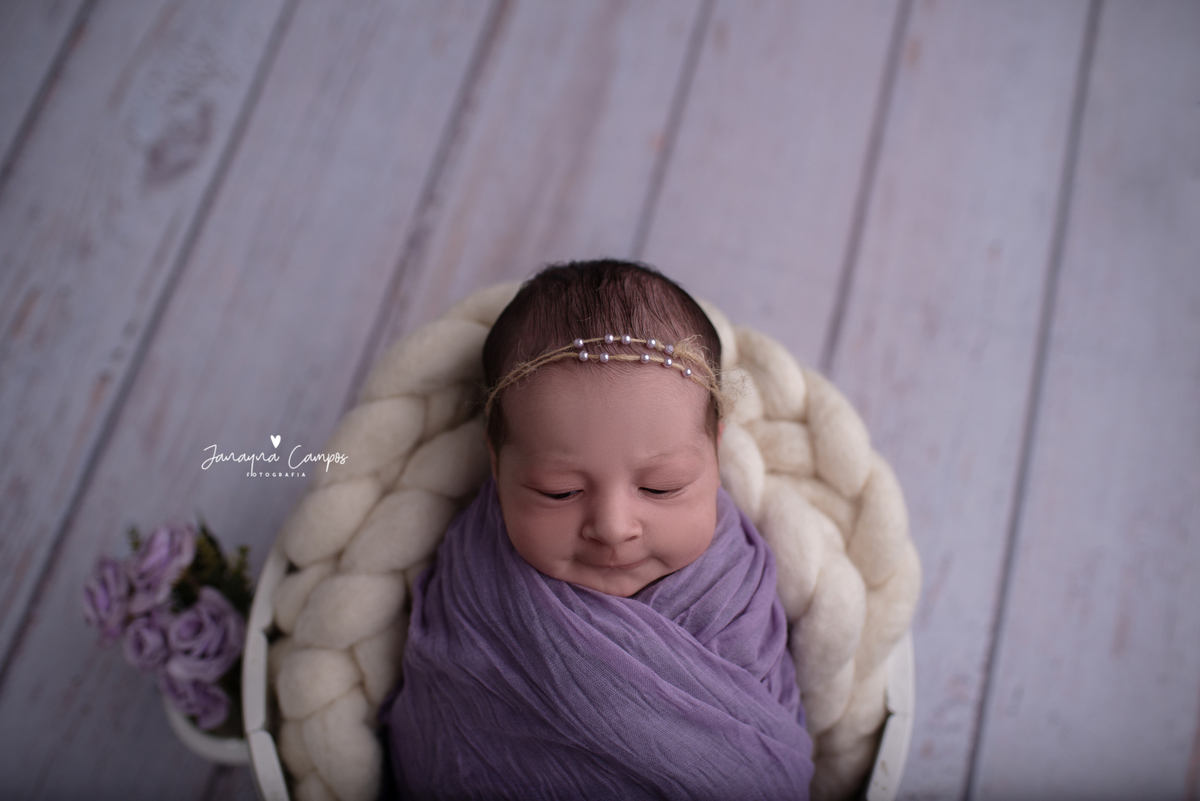 Newborn menina lilás