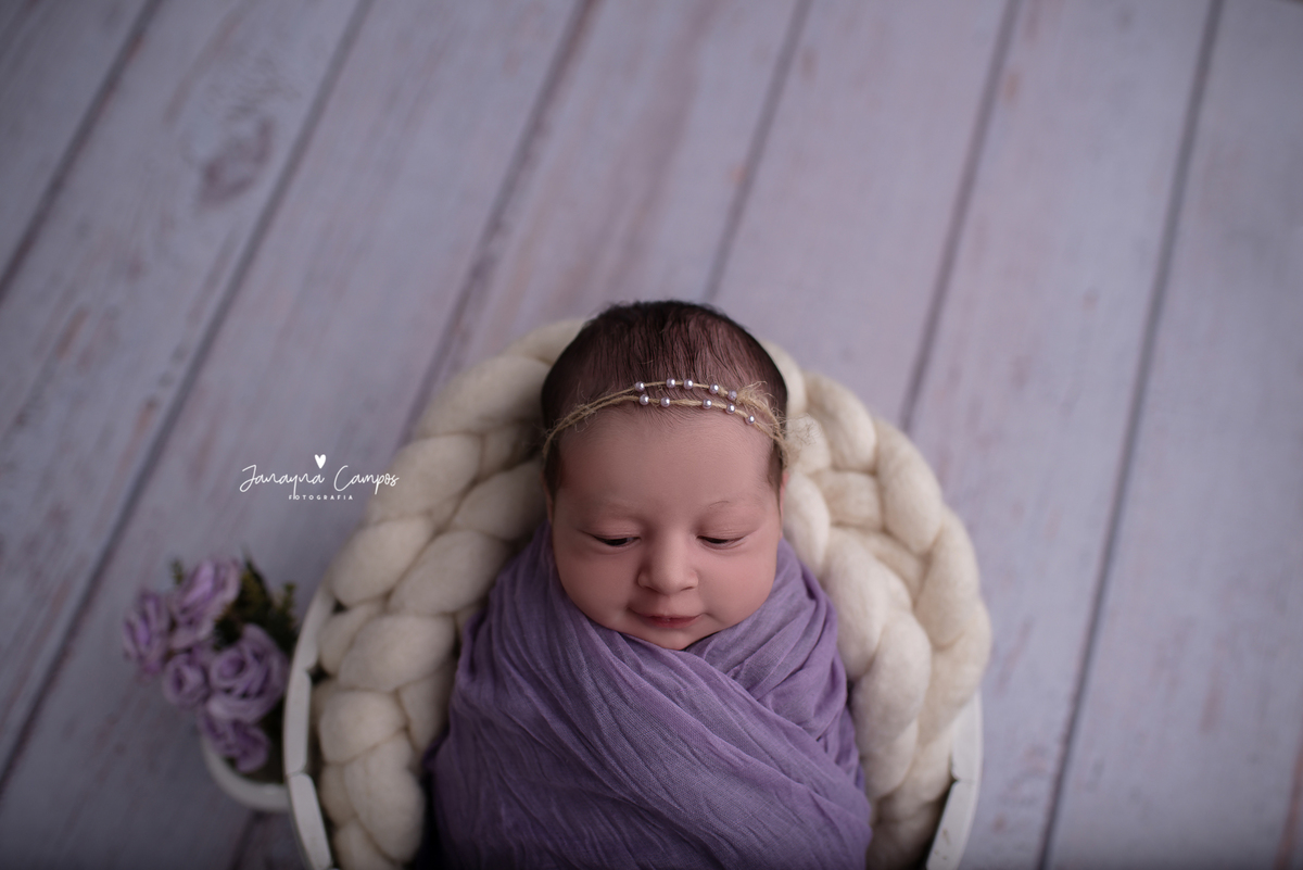 Ensaio newborn lilás 