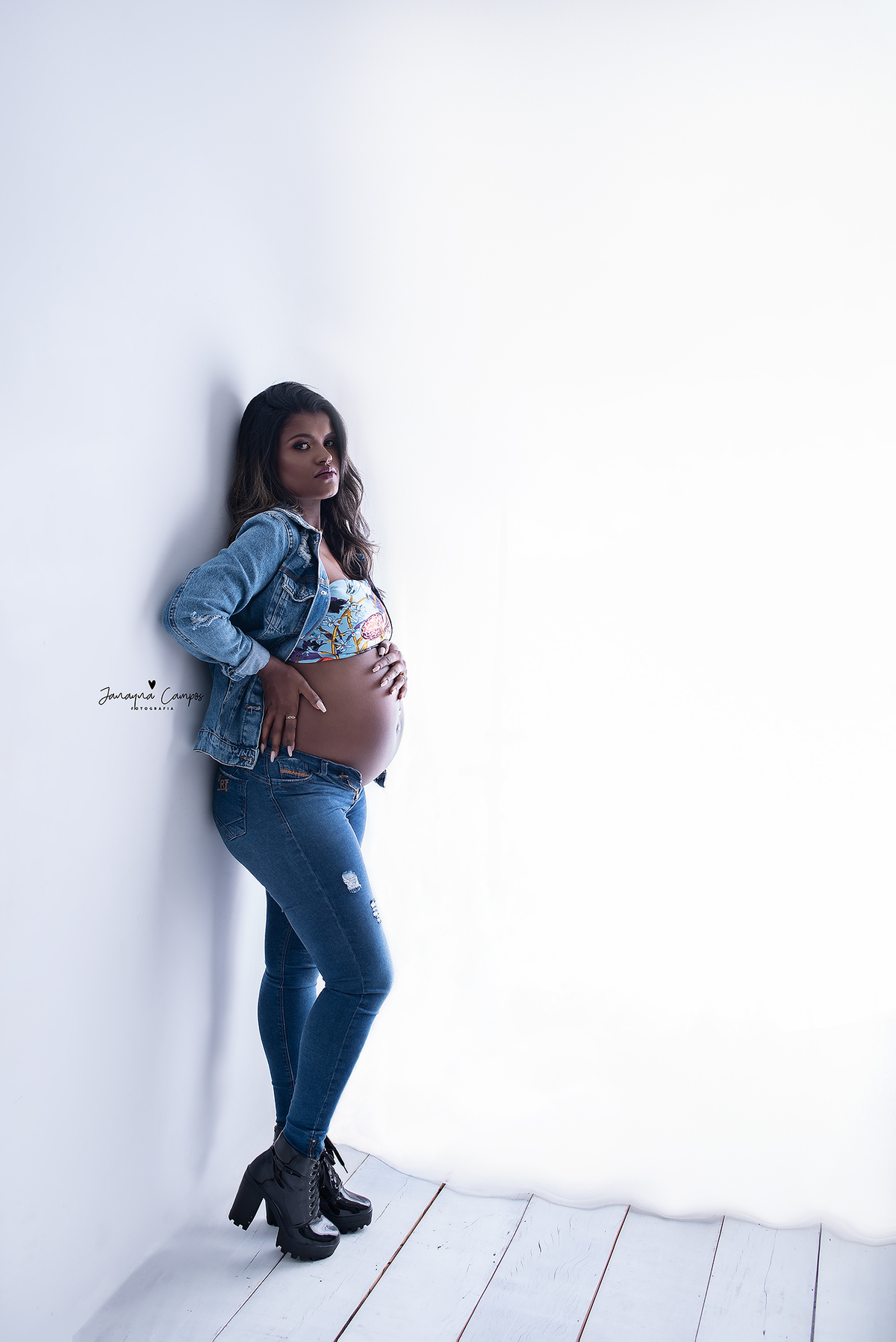 Ensaio Gestante fundo branco