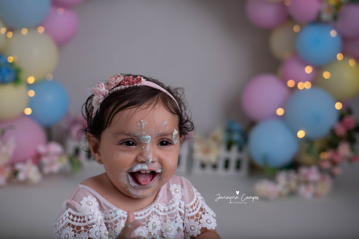 Smash the cake menina 