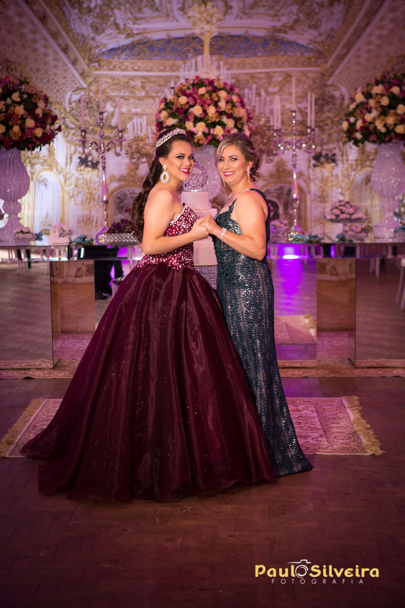 roupa da mãe da debutante