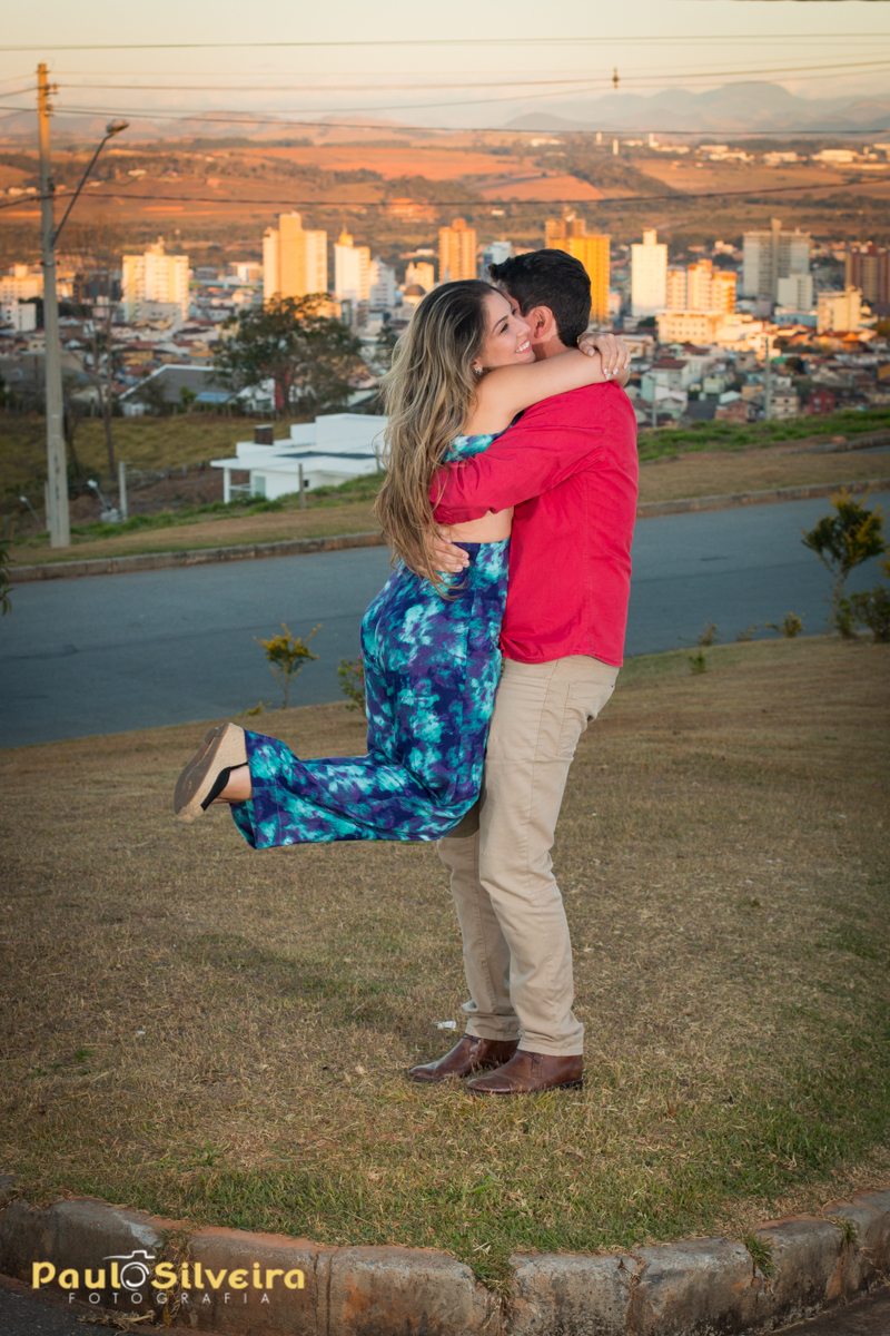 noiva pulando alegria