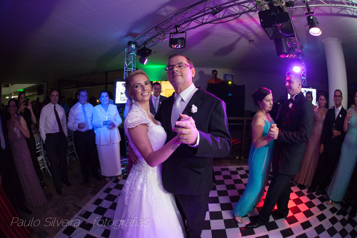 noiva dançando pai