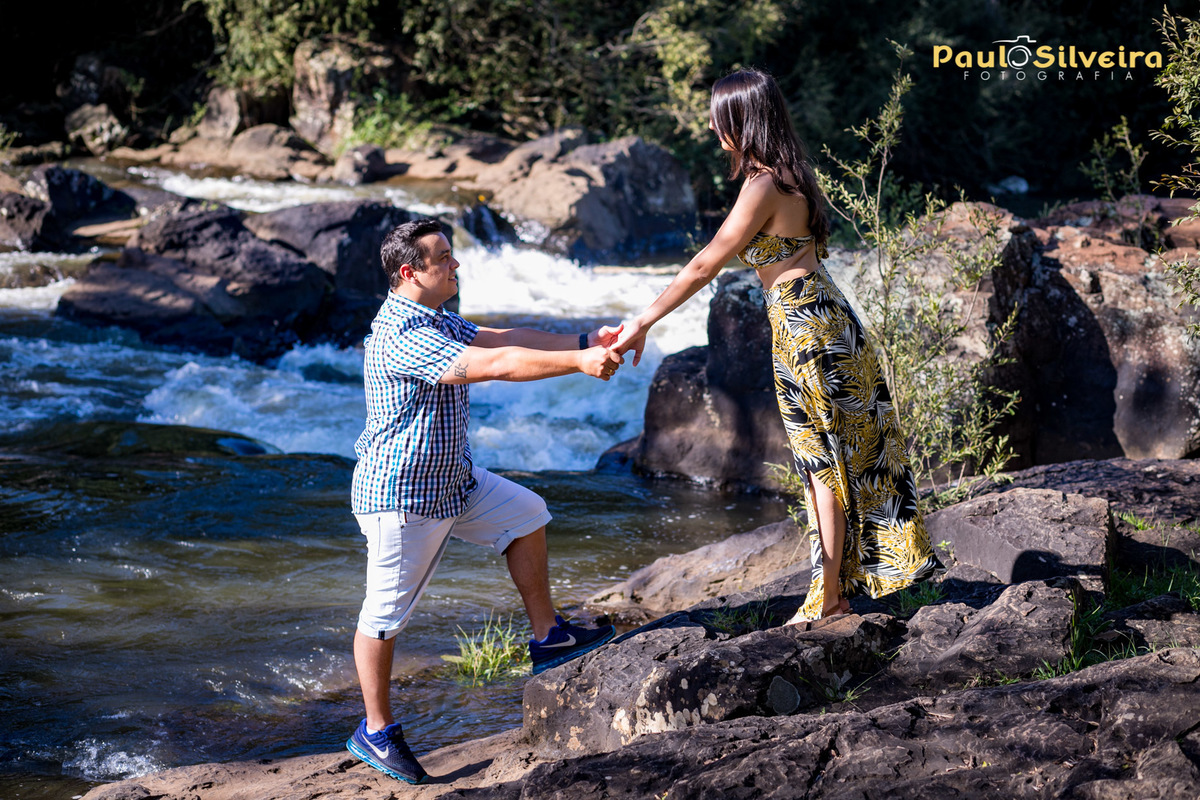 foto perfeita romantismo e troca de olhares - cachoeira véu das noivas