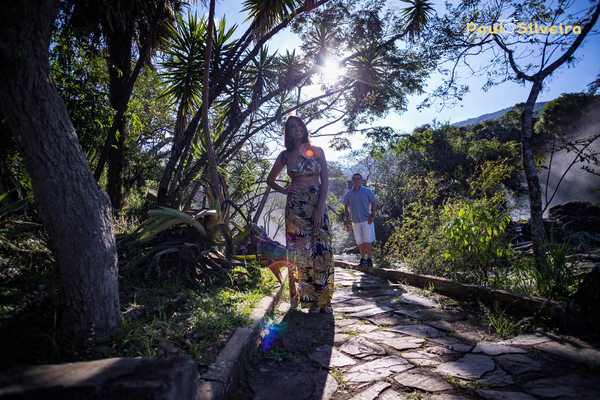 arvores foto sobre o sol  - cachoeira véu das noivas
