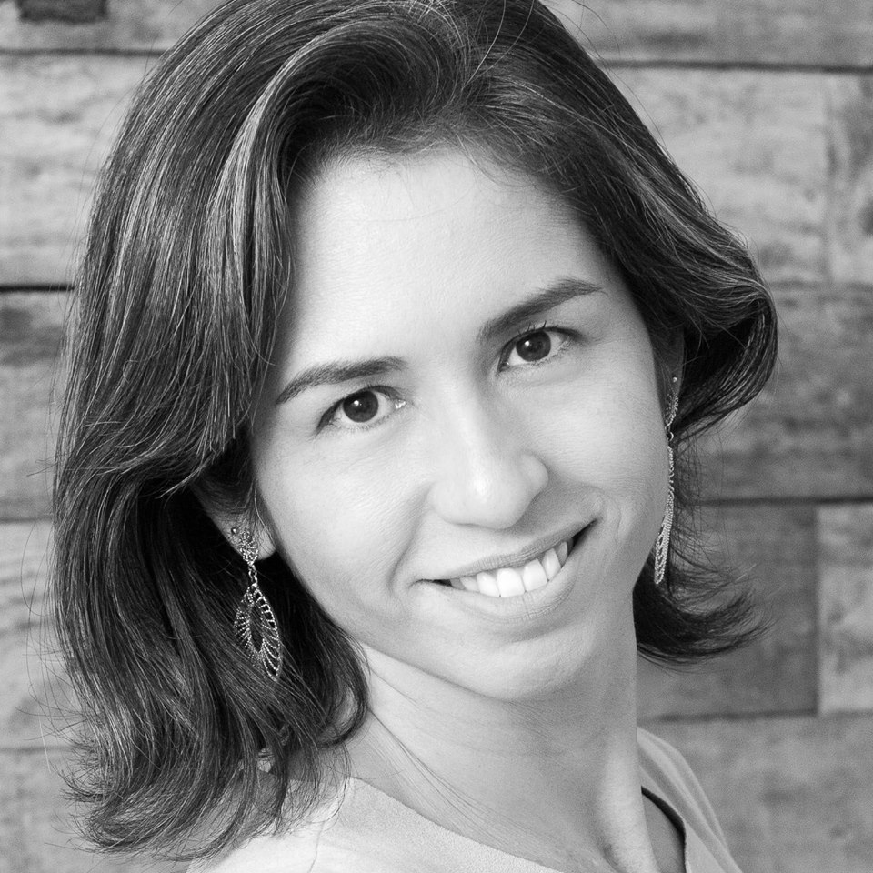 Sobre Lica Pereira Fotógrafa de famílias, bebês, crianças. Eventos sociais e corporativos.