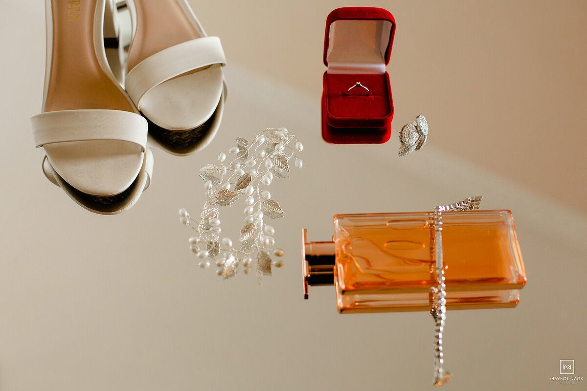 detalhes dos preparativos de noiva