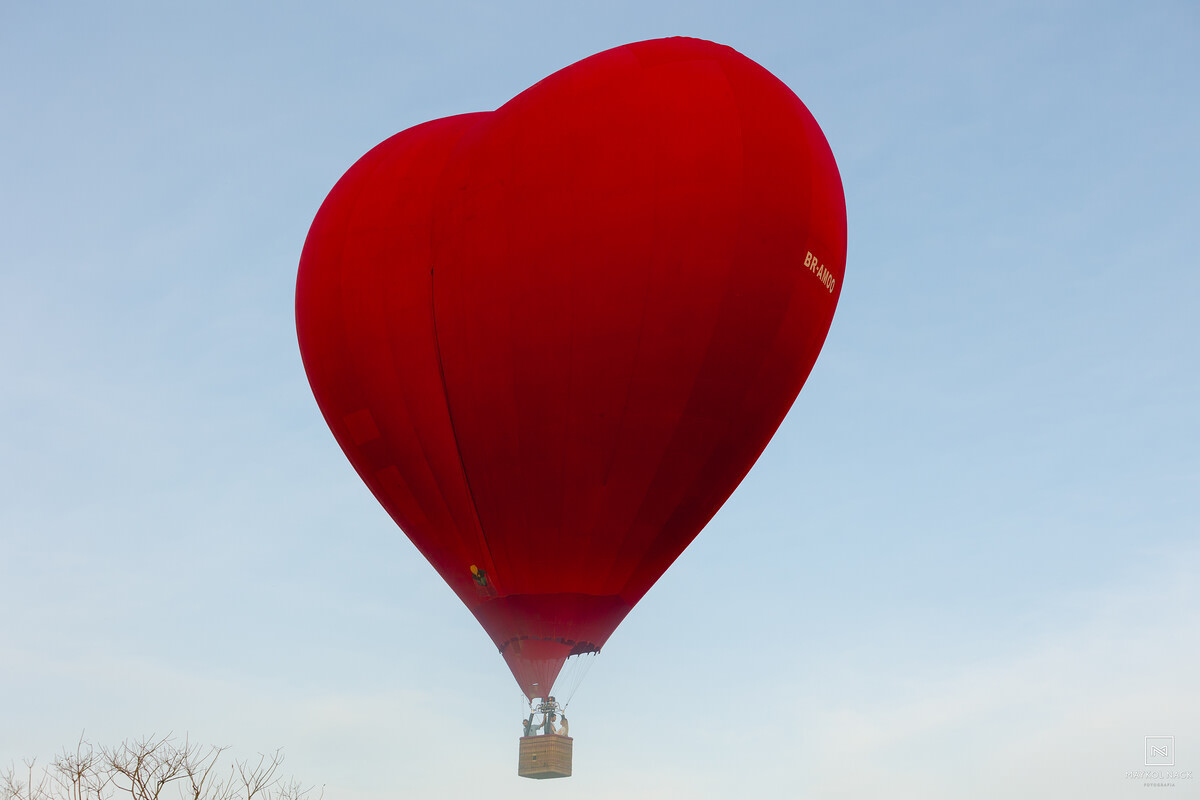 balão de coração com pré-casamento 