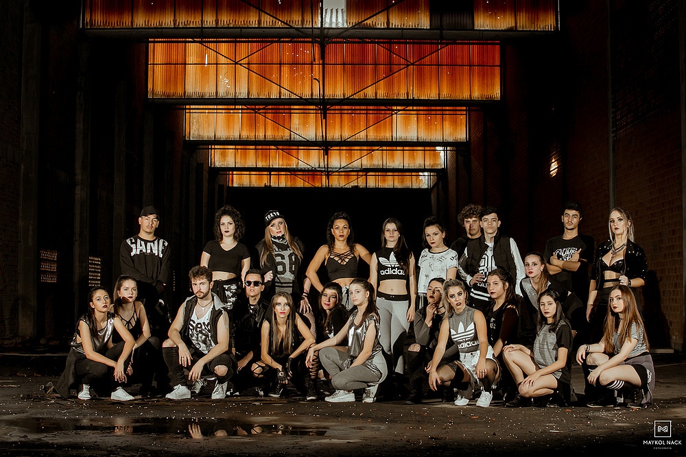 uMa família grupo de dança