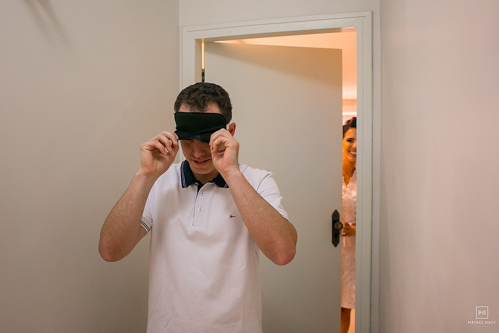 noivo e noiva se vendo antes do casamento