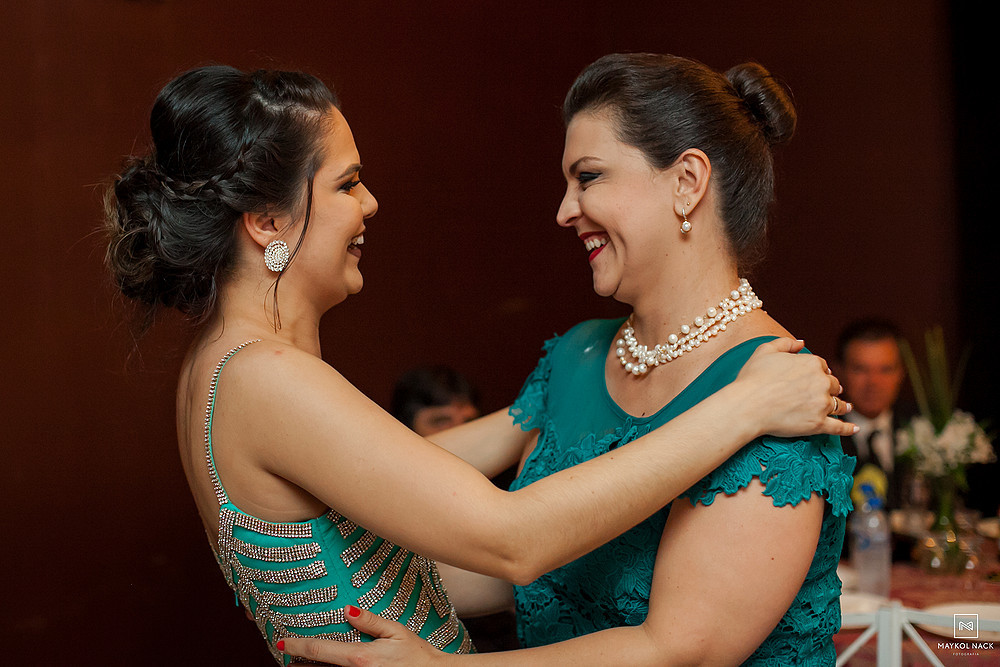 penteado e joias para formaturas