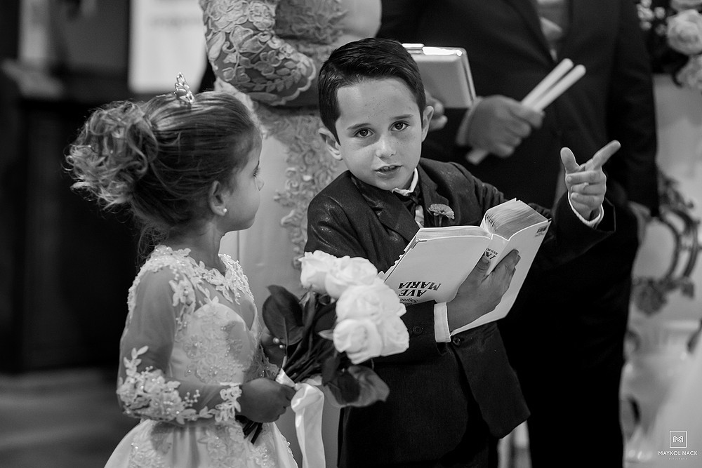 crianças em casamento