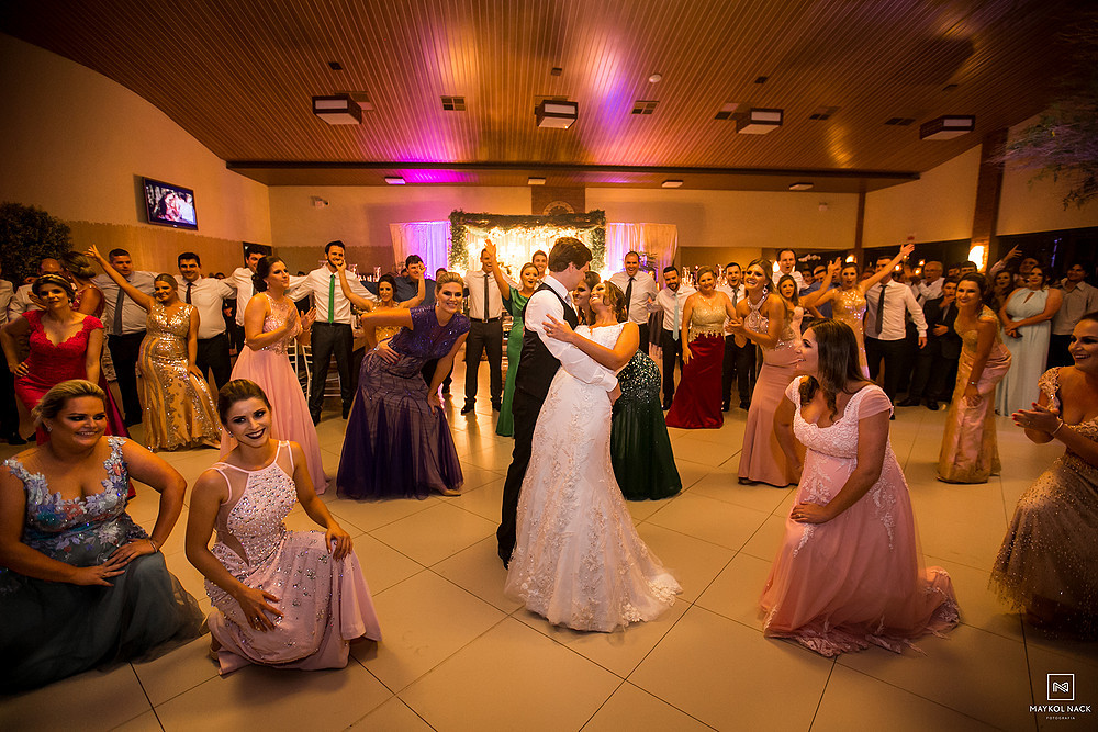 dança dos noivos e padrinhos São Ludgero