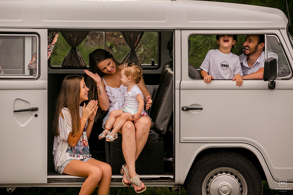 noivos com kombi