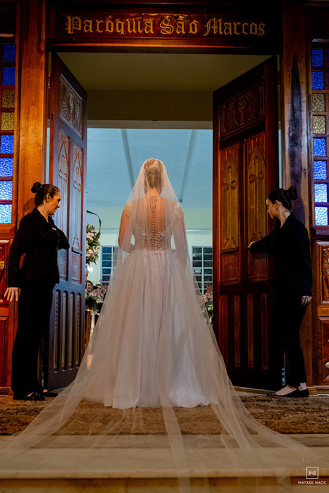 casamento entrada noiva vestido rio fortuna aline tartare cerimonial 